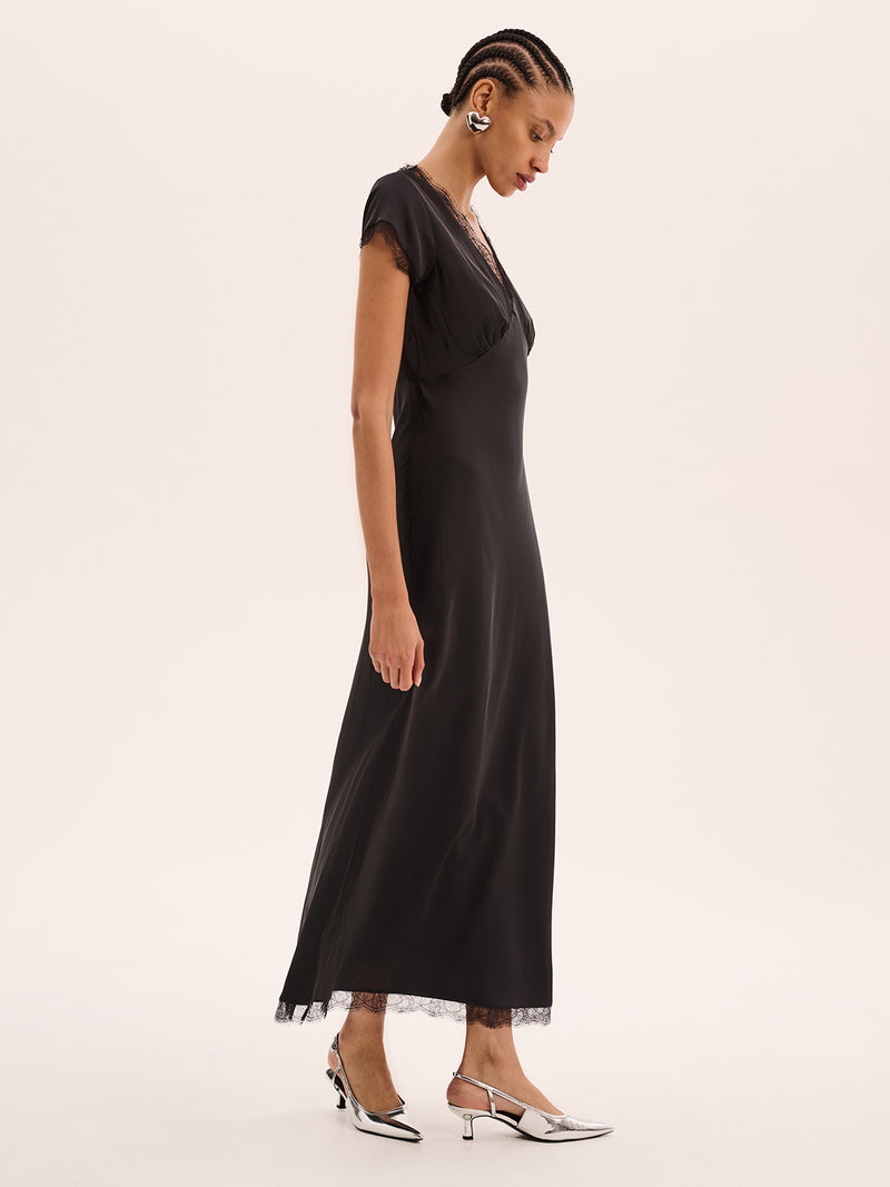 Woolf Dress in Black